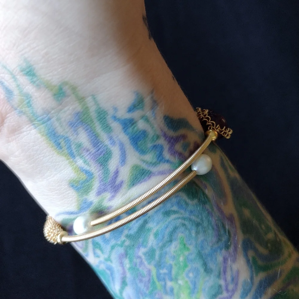 Gold Wire and Purple Stone Bracelet Adjustable NWOT - Picture 7 of 10